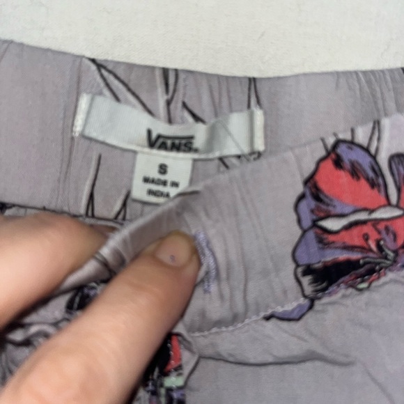 Vans Floral Drawstring Short 🌵Small - Picture 3 of 7
